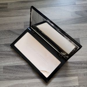 NEW UNUSED - Kevyn Aucoin Neo-Setting Powder